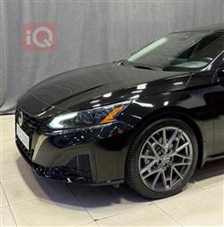 نيسان ألتيما